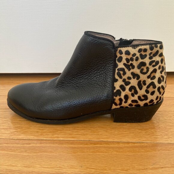 SoftWalk Black Leather and Leopard Hide Ankle Bootie Size Women's 7 w/ Side Zip - Picture 1 of 6